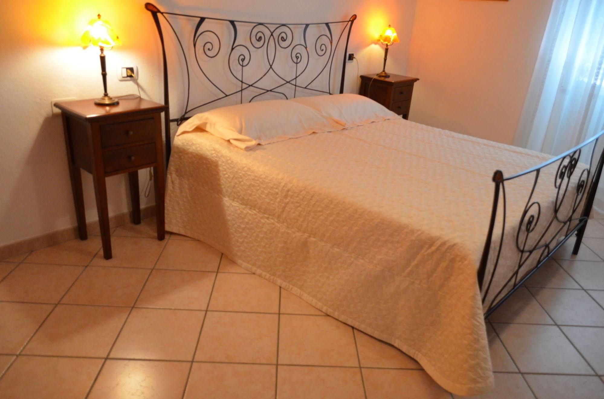B&B Oliena Εξωτερικό φωτογραφία