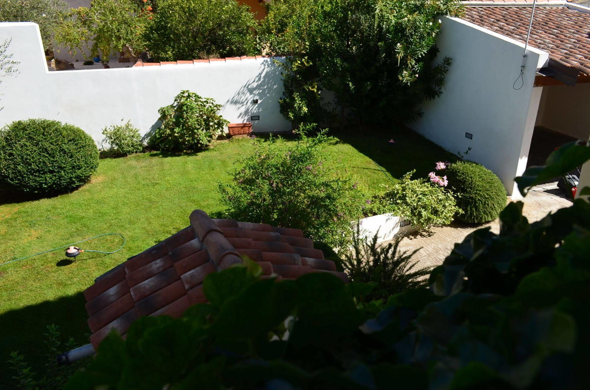 B&B Oliena Εξωτερικό φωτογραφία
